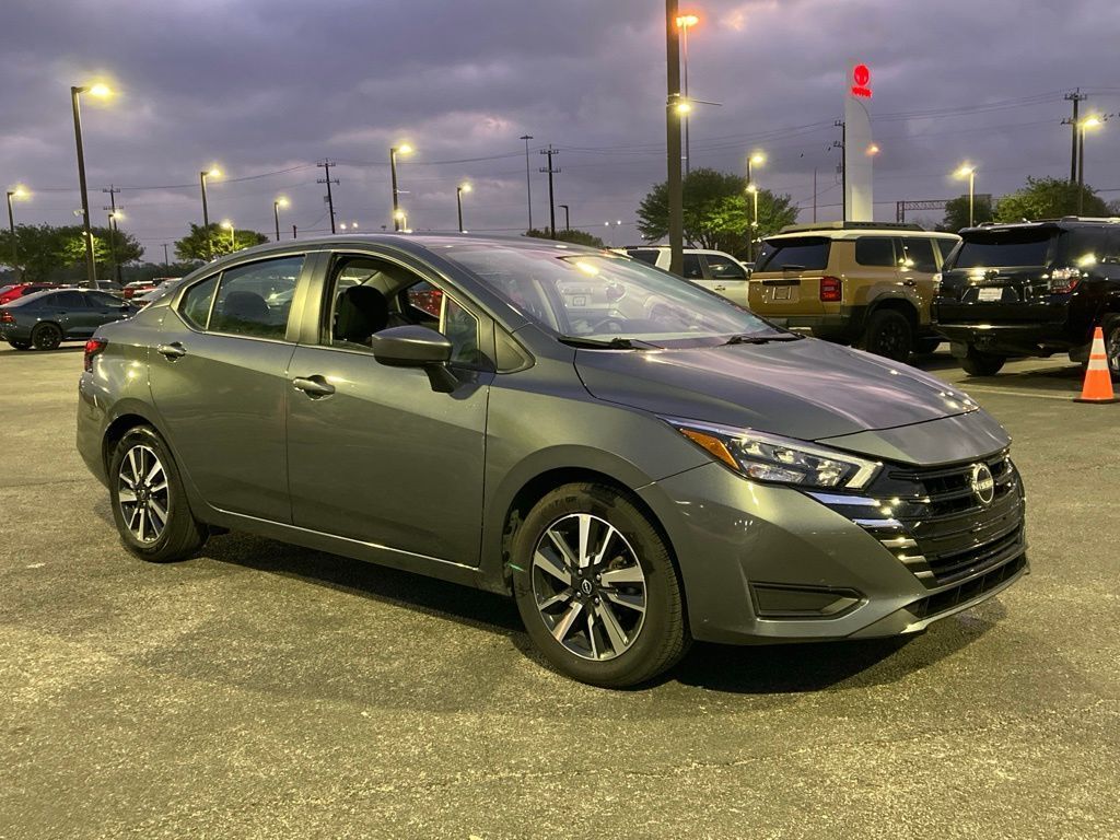 2025 Nissan Versa 1.6 SV
