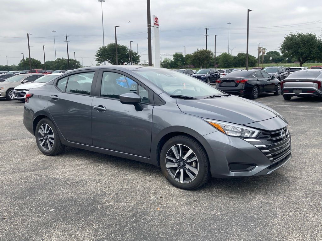 2025 Nissan Versa 1.6 SV