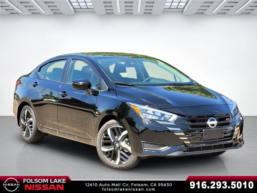 2025 Nissan Versa SR