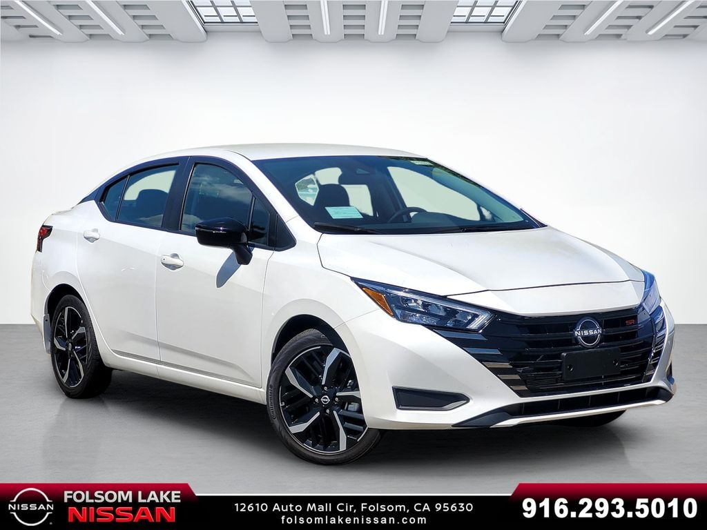 2025 Nissan Versa SR