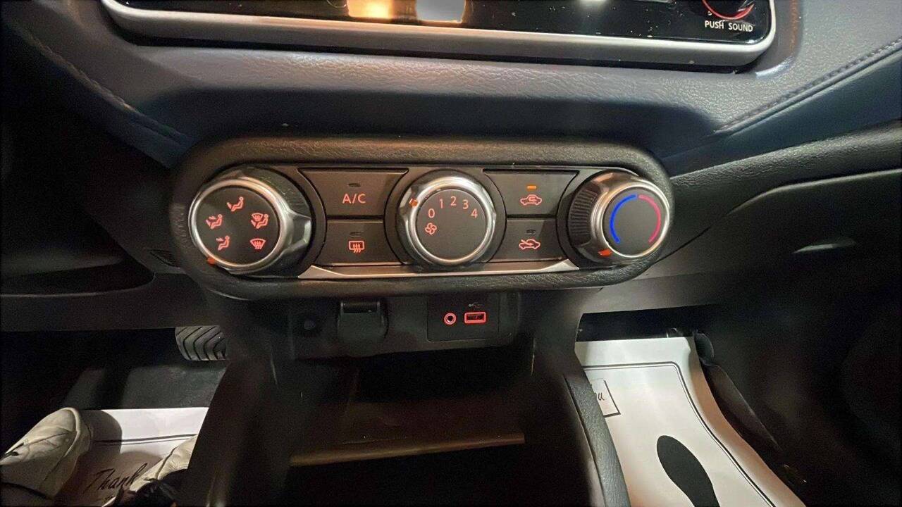 2025 Nissan Versa SV 4dr Sedan Chesterfield MI