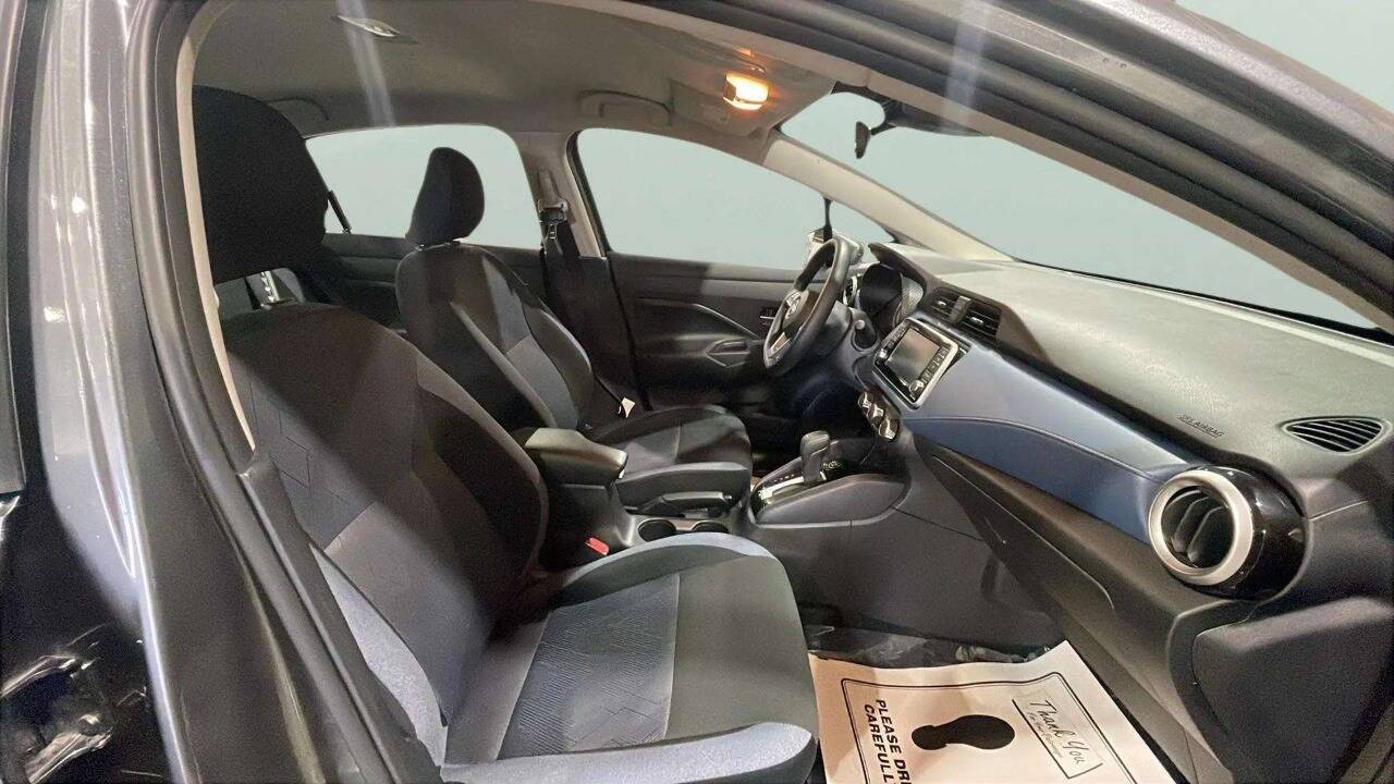 2025 Nissan Versa SV 4dr Sedan Chesterfield MI