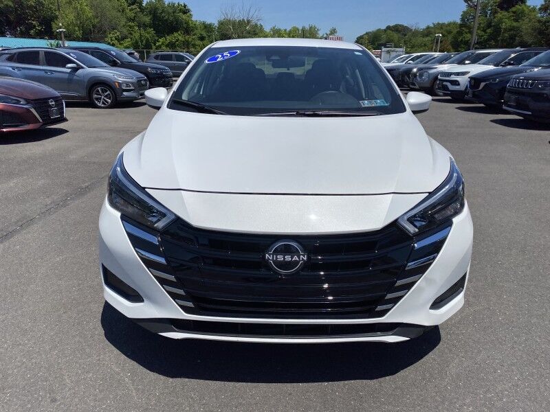 2025 Nissan Versa SV Bristol  PA