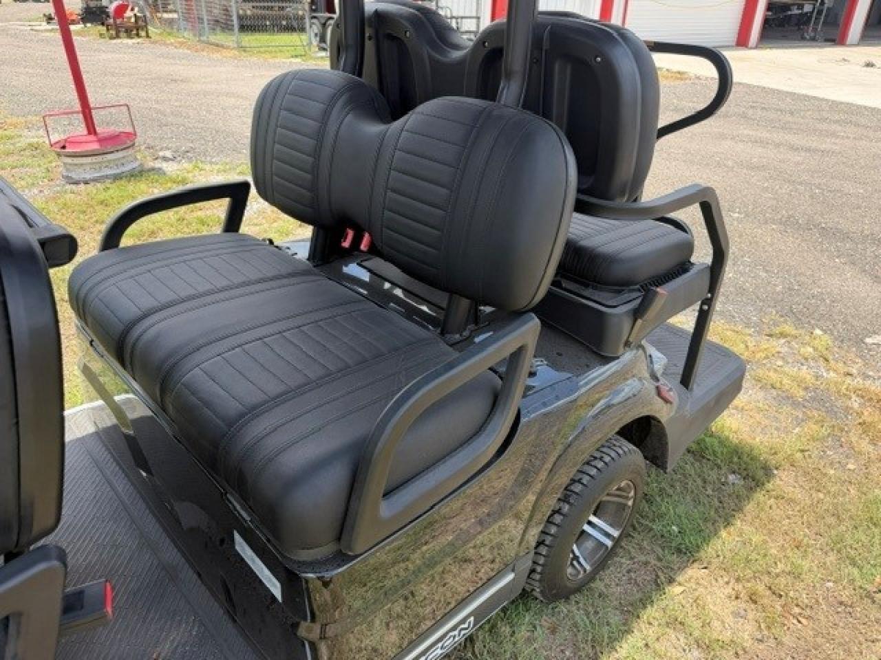 2025 No Make G60 6 Passenger GAS Golf Cart Tampa FL