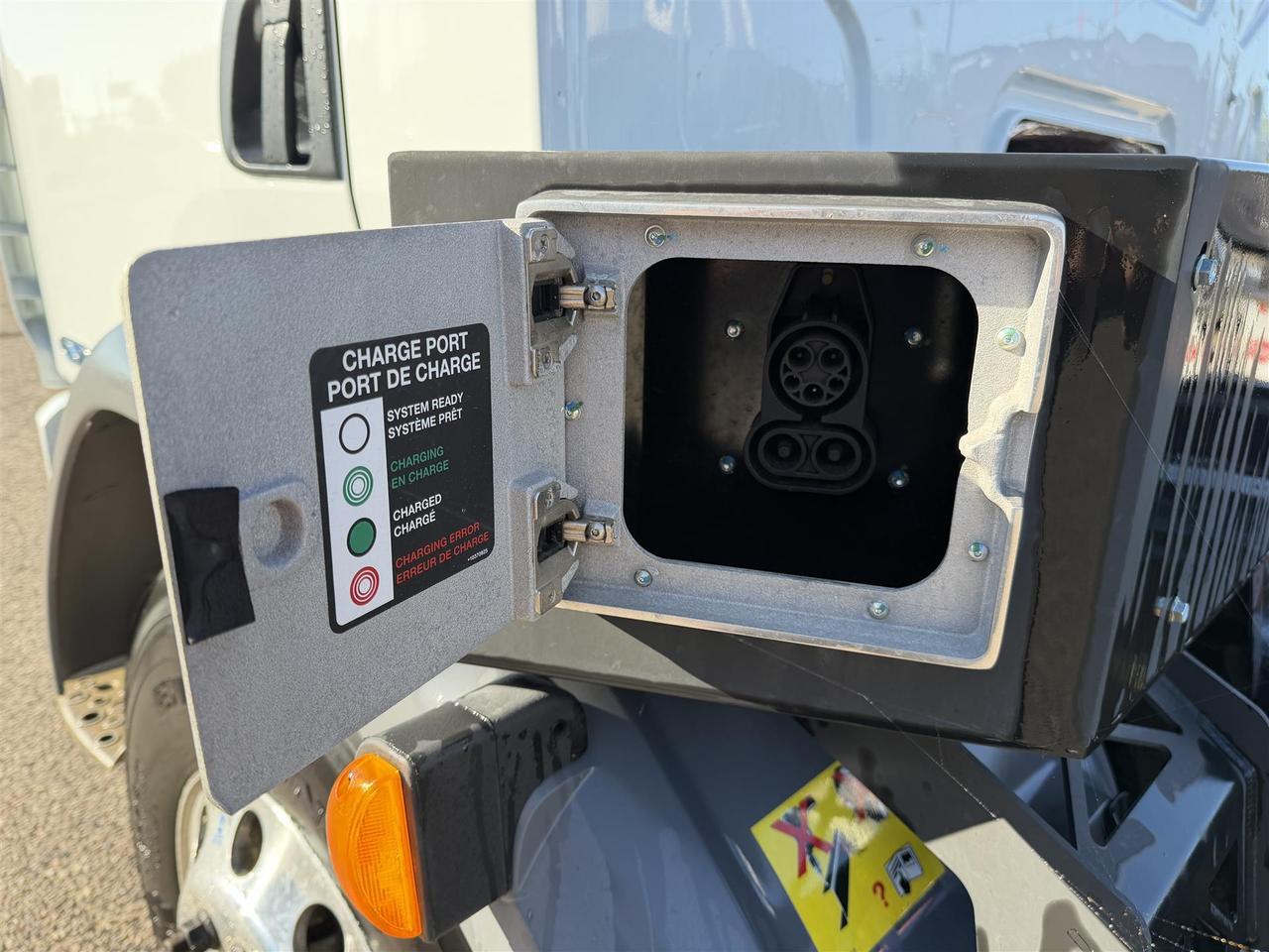 2025 Peterbilt 220EV Eau Claire WI