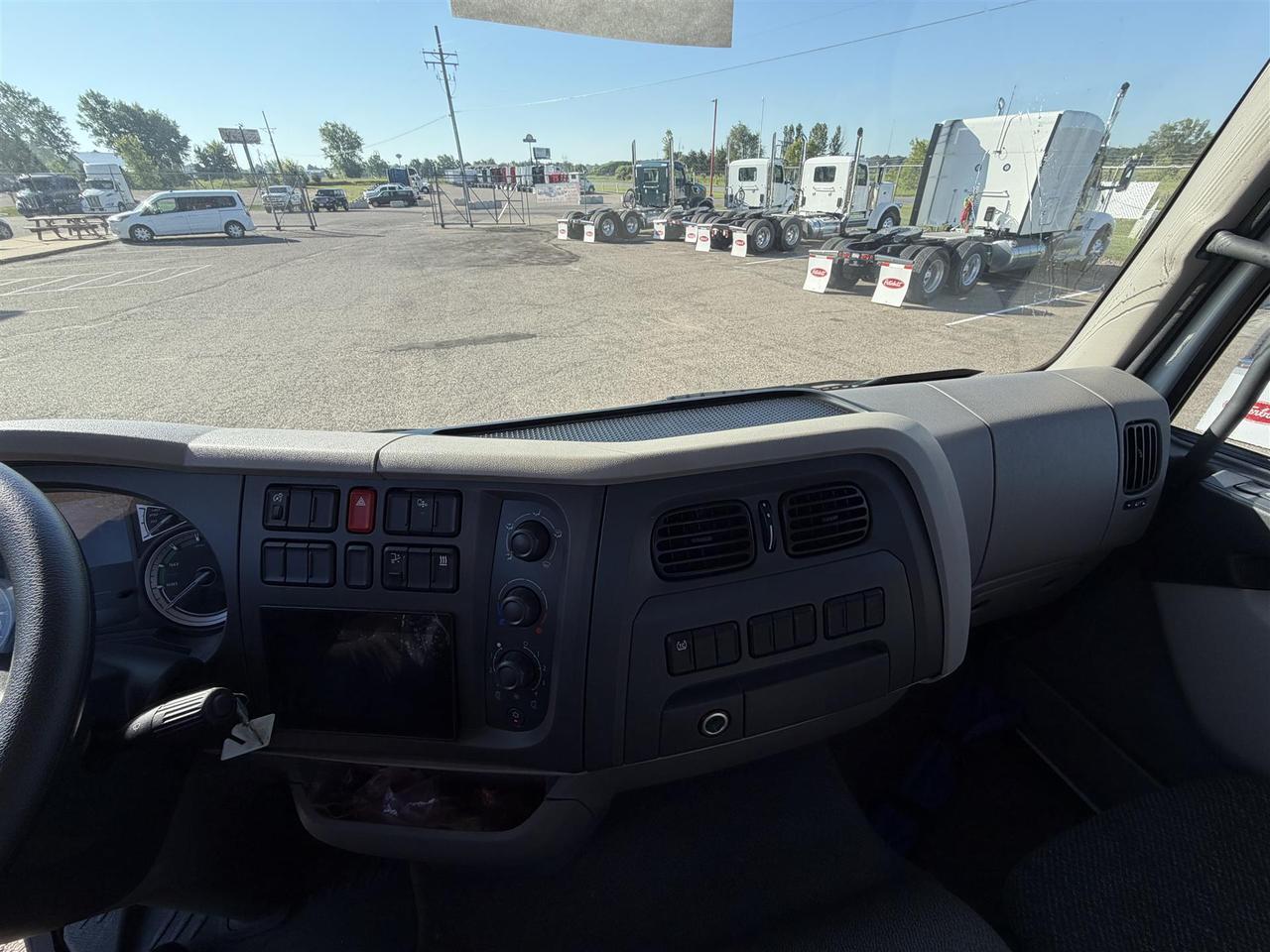 2025 Peterbilt 220EV Eau Claire WI