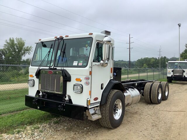 2025 Peterbilt 520 Cab & Chassis