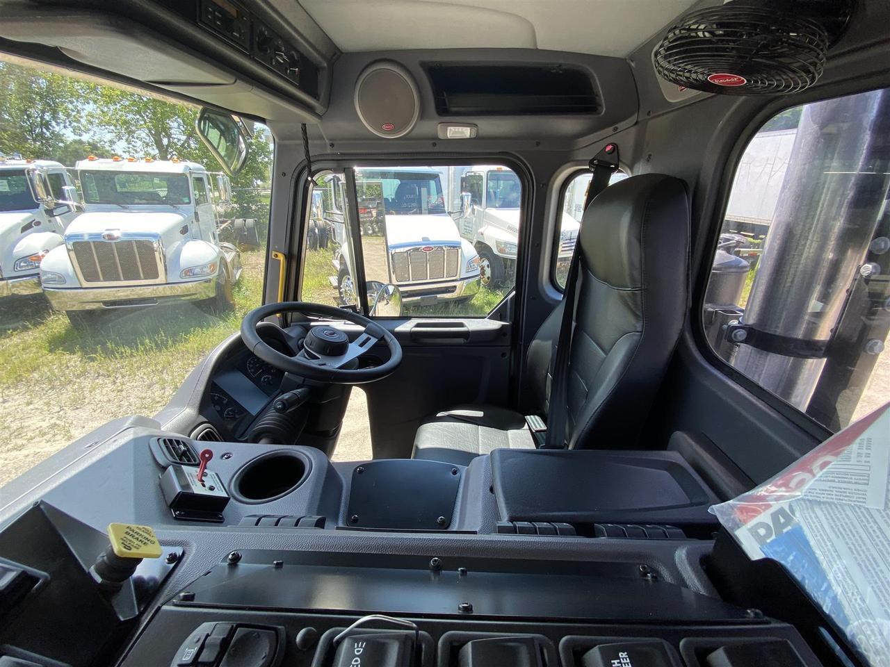 2025 Peterbilt 520 in Fargo, ND — photo 8