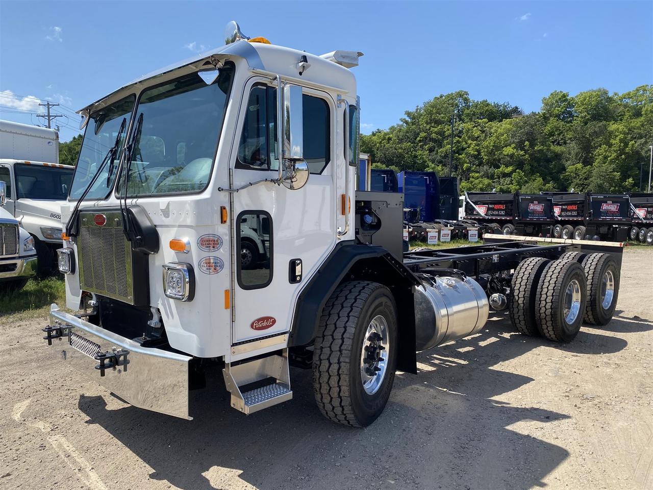 2025 Peterbilt 520 Cab & Chassis