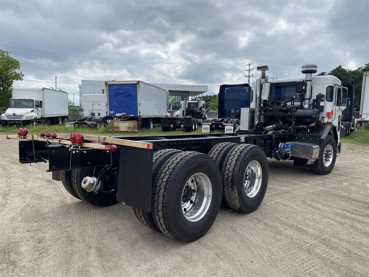 2025 Peterbilt 520 Cab & Chassis Eau Claire WI