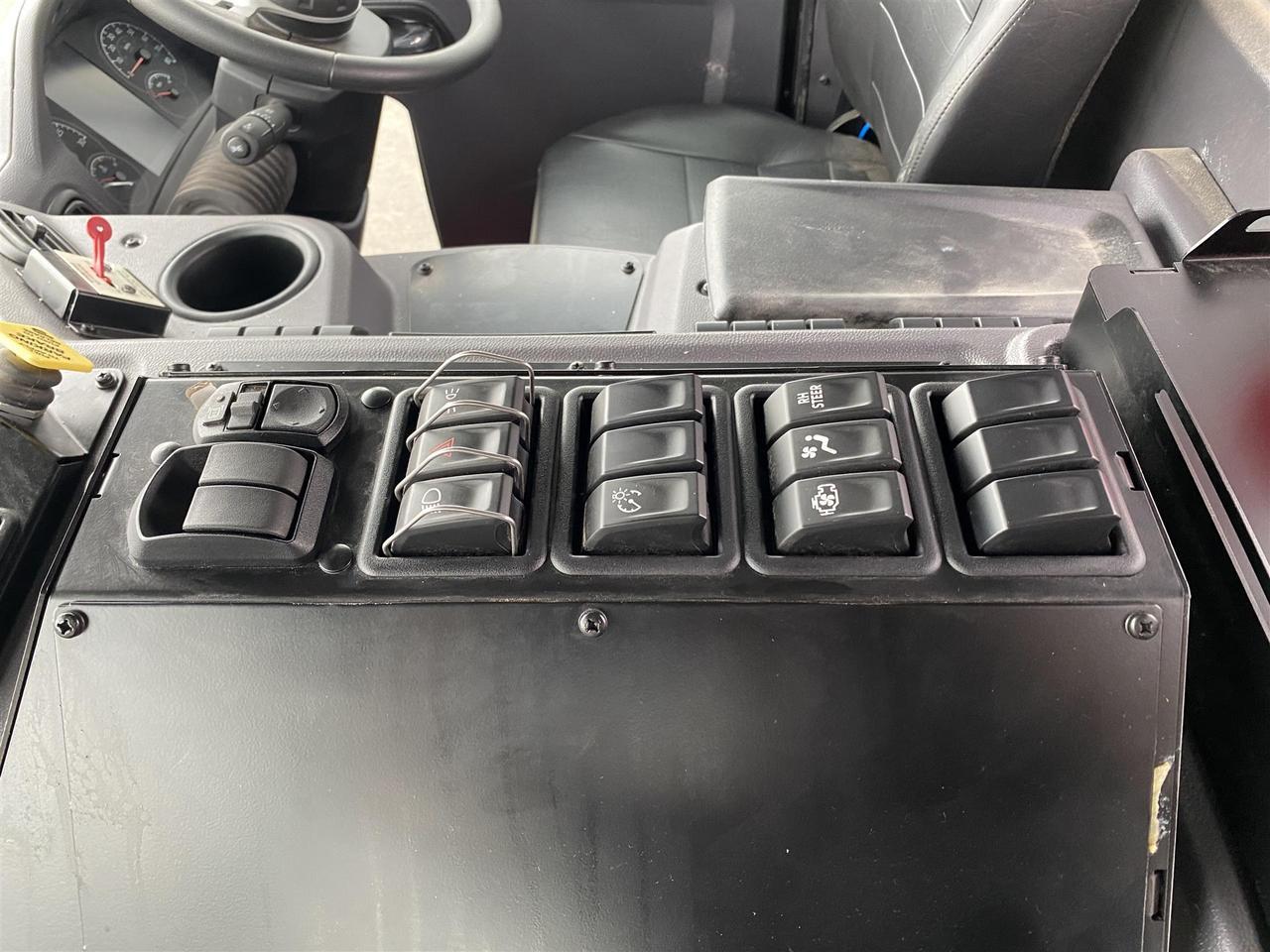 2025 Peterbilt 520 Cab & Chassis South St. Paul MN