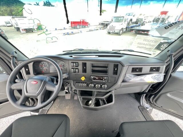 2025 Peterbilt 536 22&apos; Jerr-Dan Rollback Car Carrier Truck Miami FL