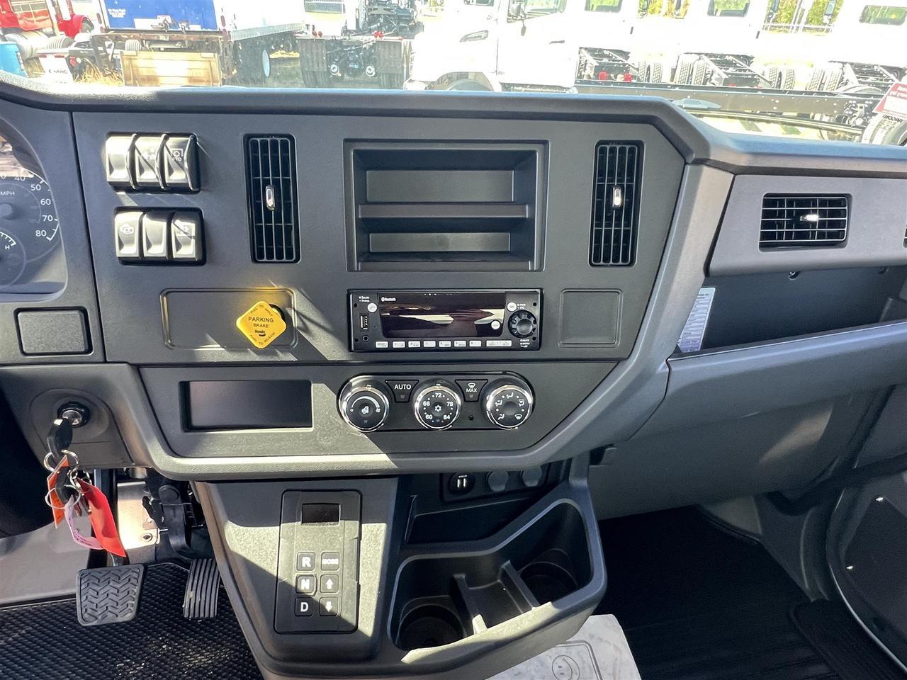 2025 Peterbilt 536 Box Truck Eau Claire WI