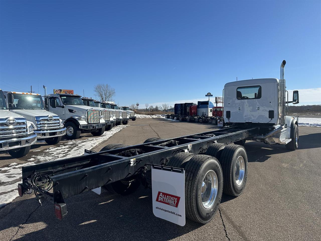 2025 Peterbilt 567