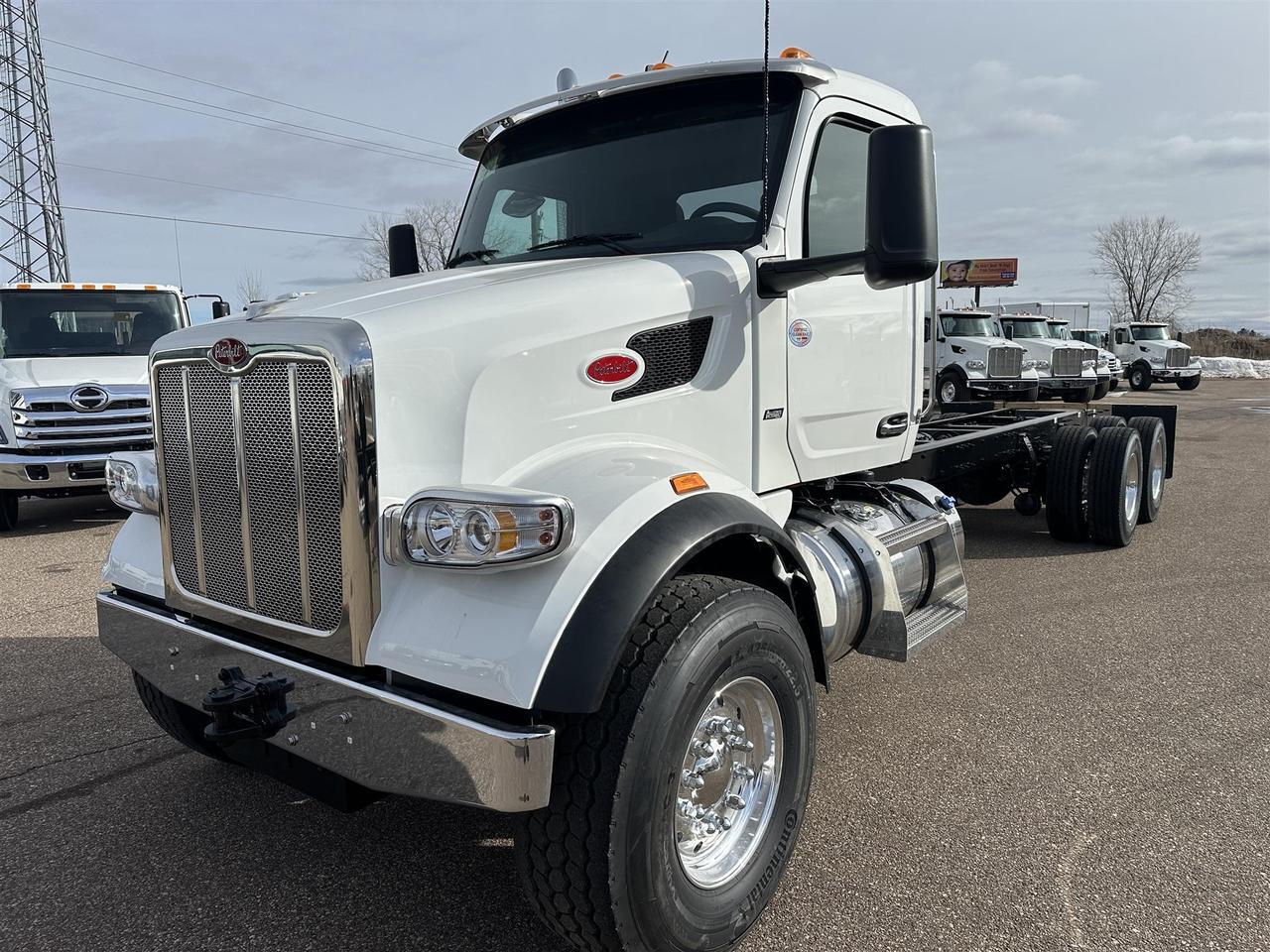 2025 Peterbilt 567