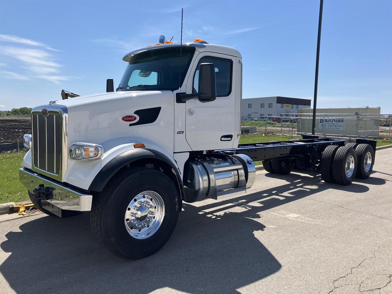 2025 Peterbilt 567