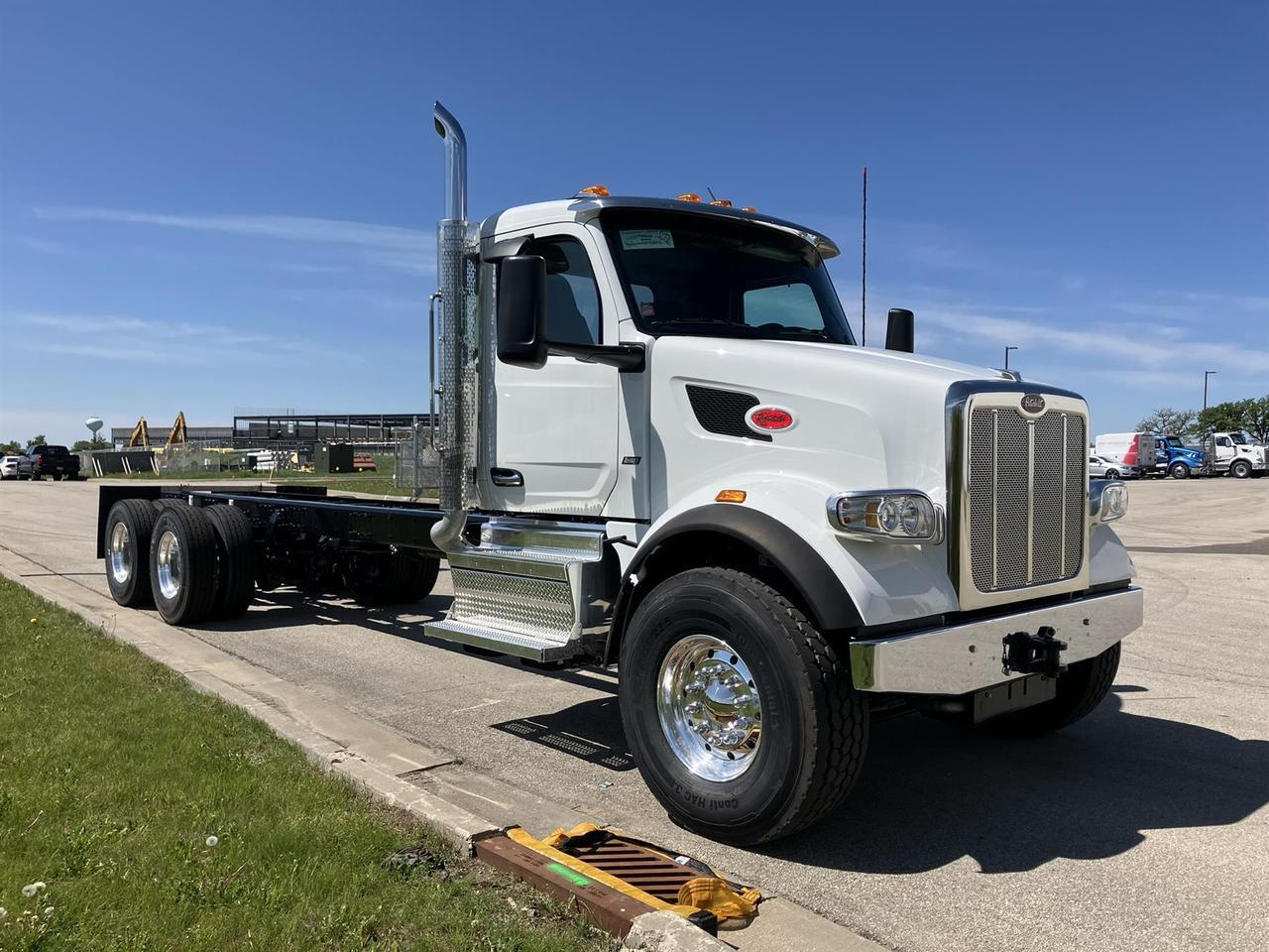2025 Peterbilt 567