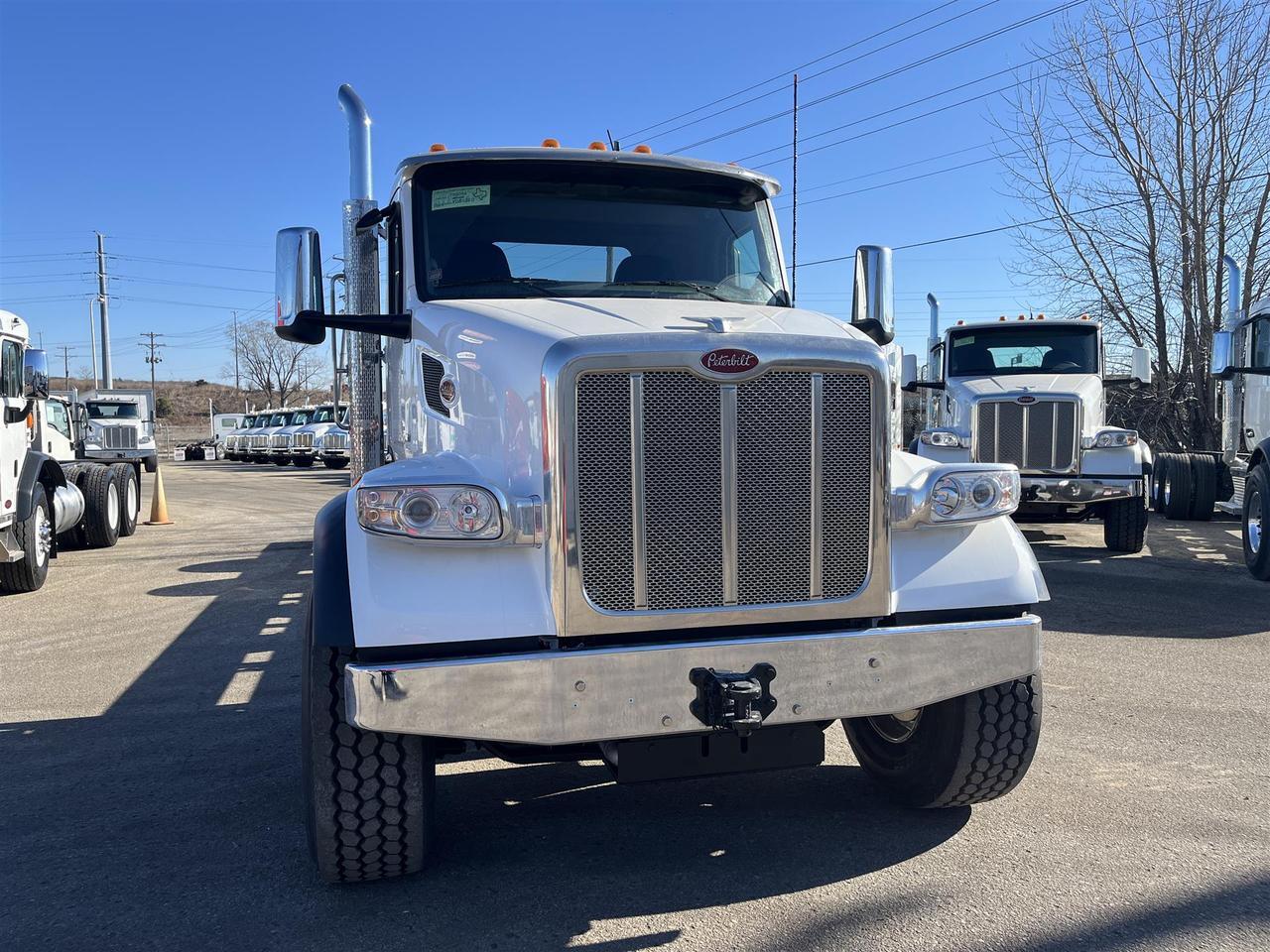 2025 Peterbilt 567