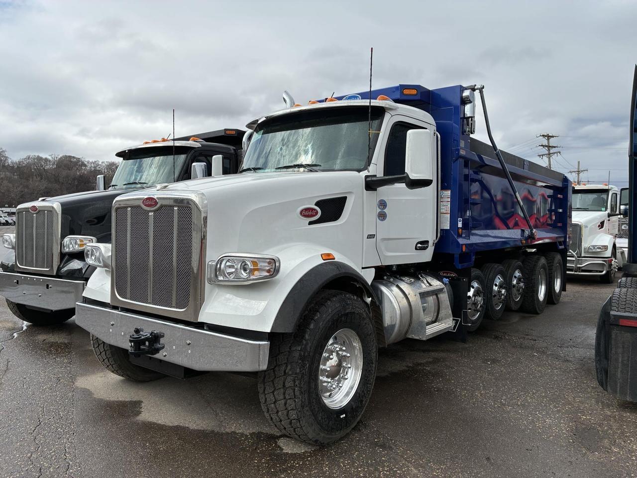 2025 Peterbilt 567 Dump Truck