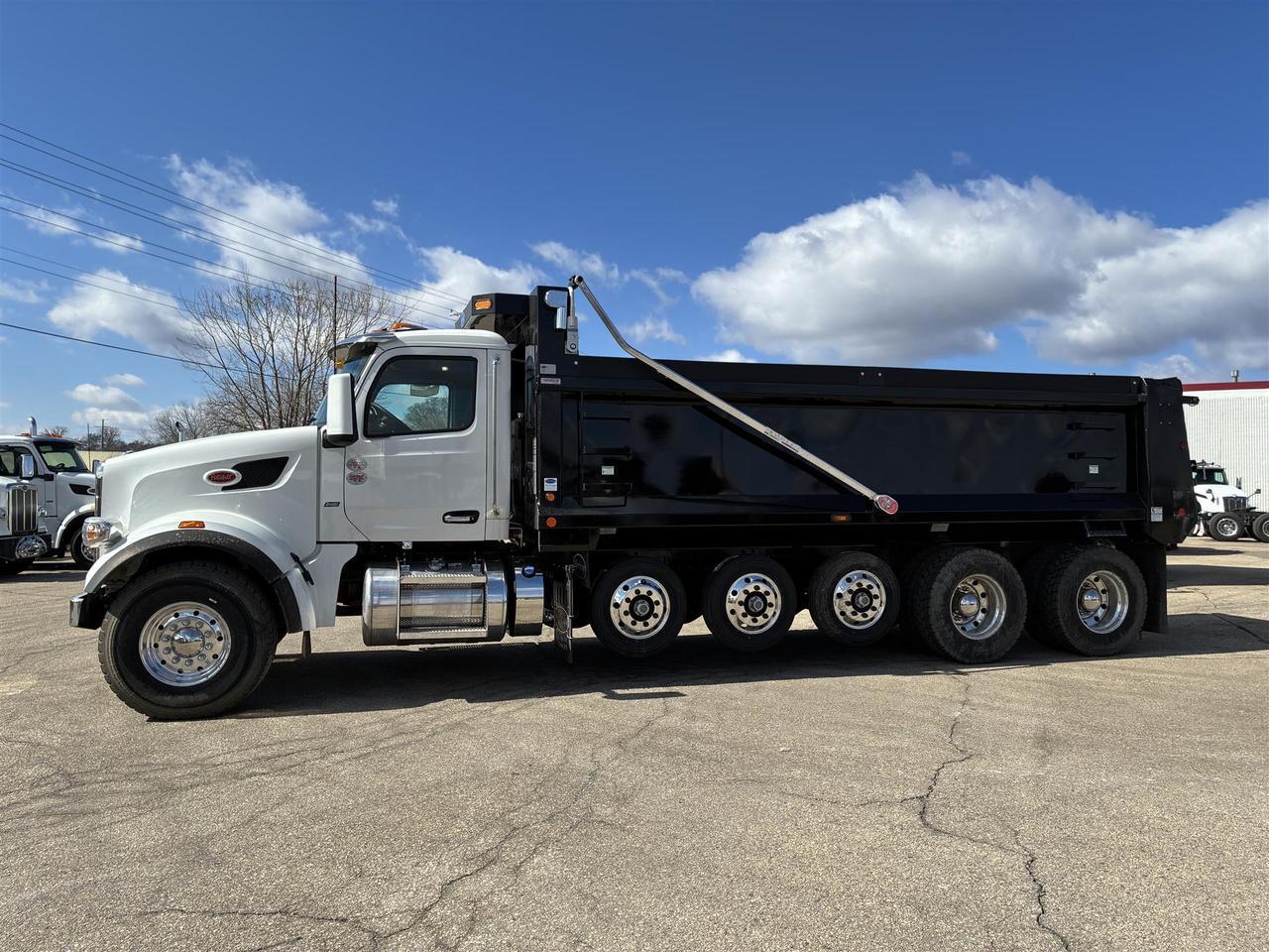 2025 Peterbilt 567 Dump Truck