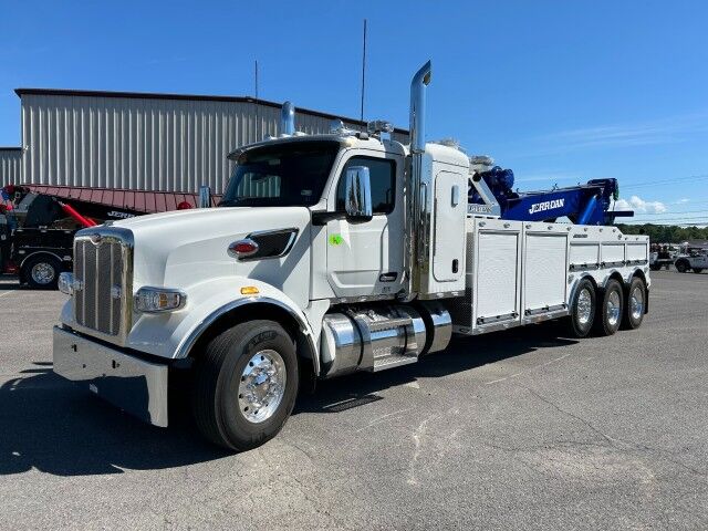 2025 Peterbilt 567 Extended Cab