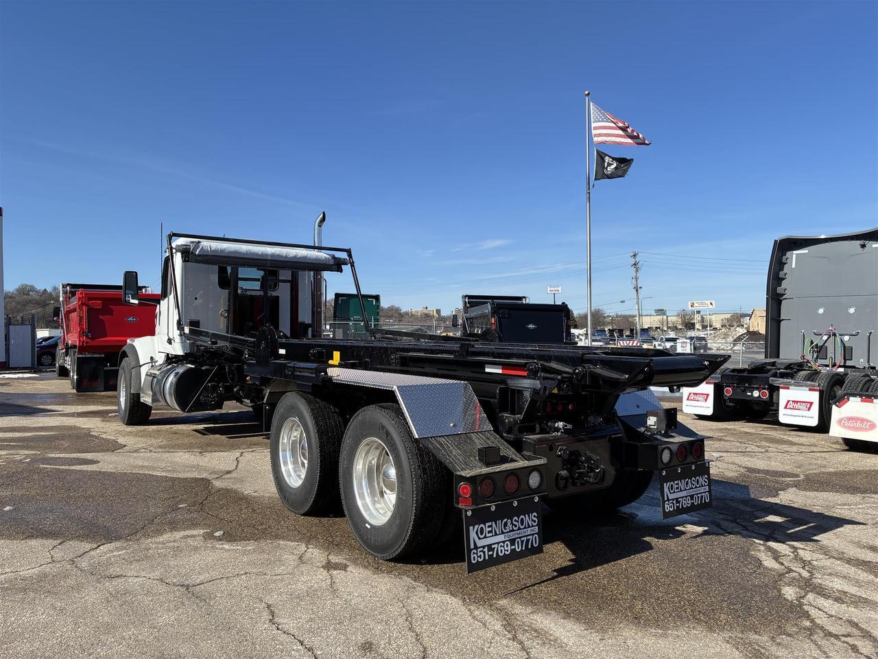 2025 Peterbilt 567 Roll-Off
