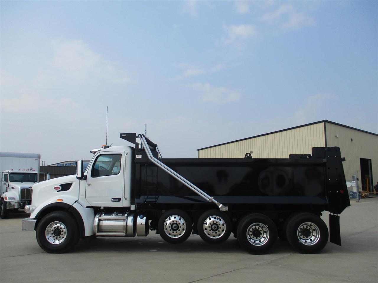 2025 Peterbilt 567 Non Fargo ND