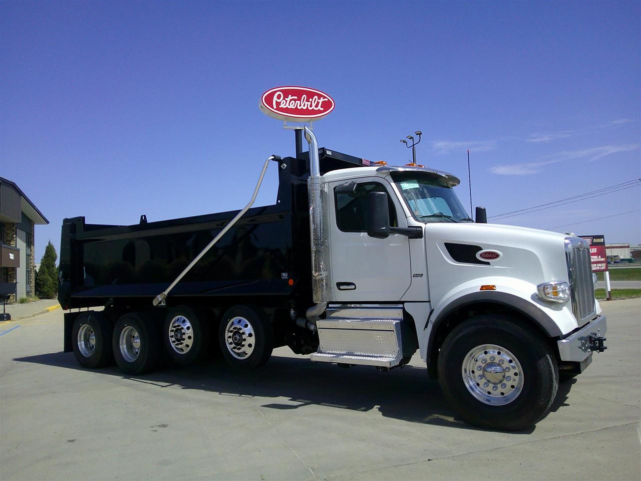 2025 Peterbilt 567 Dump Truck