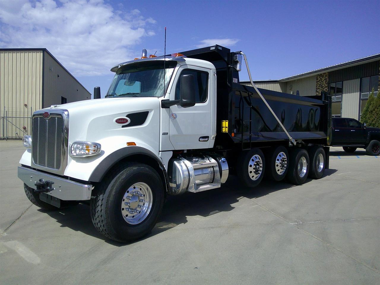 2025 Peterbilt 567 Dump Truck