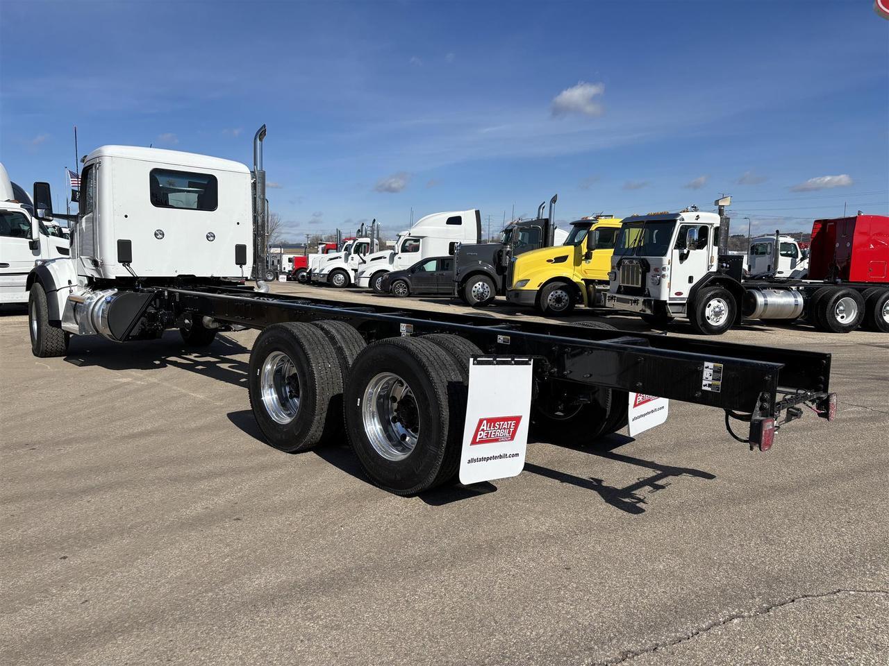 2025 Peterbilt 567