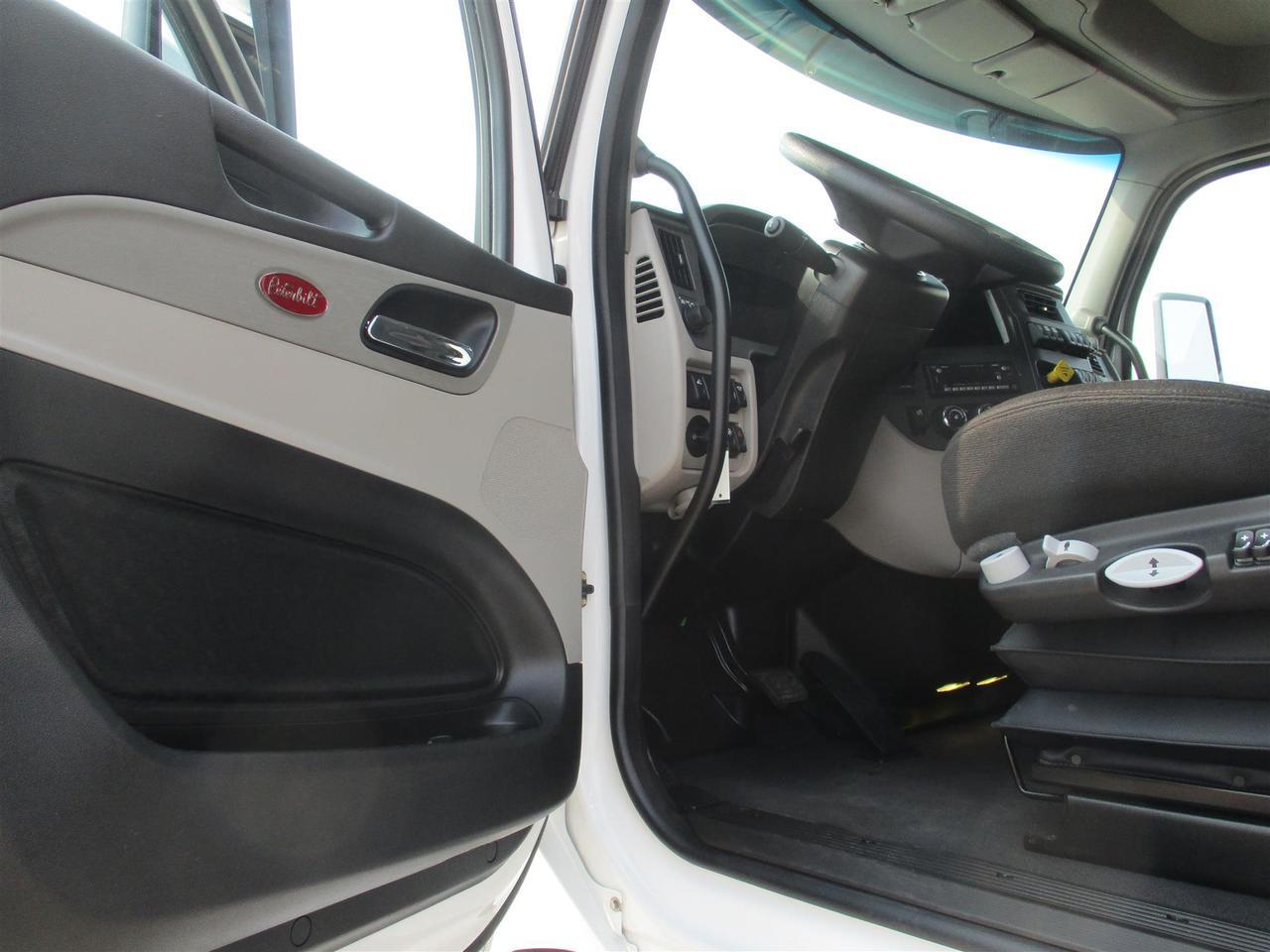 2025 Peterbilt 567 Non South St. Paul MN