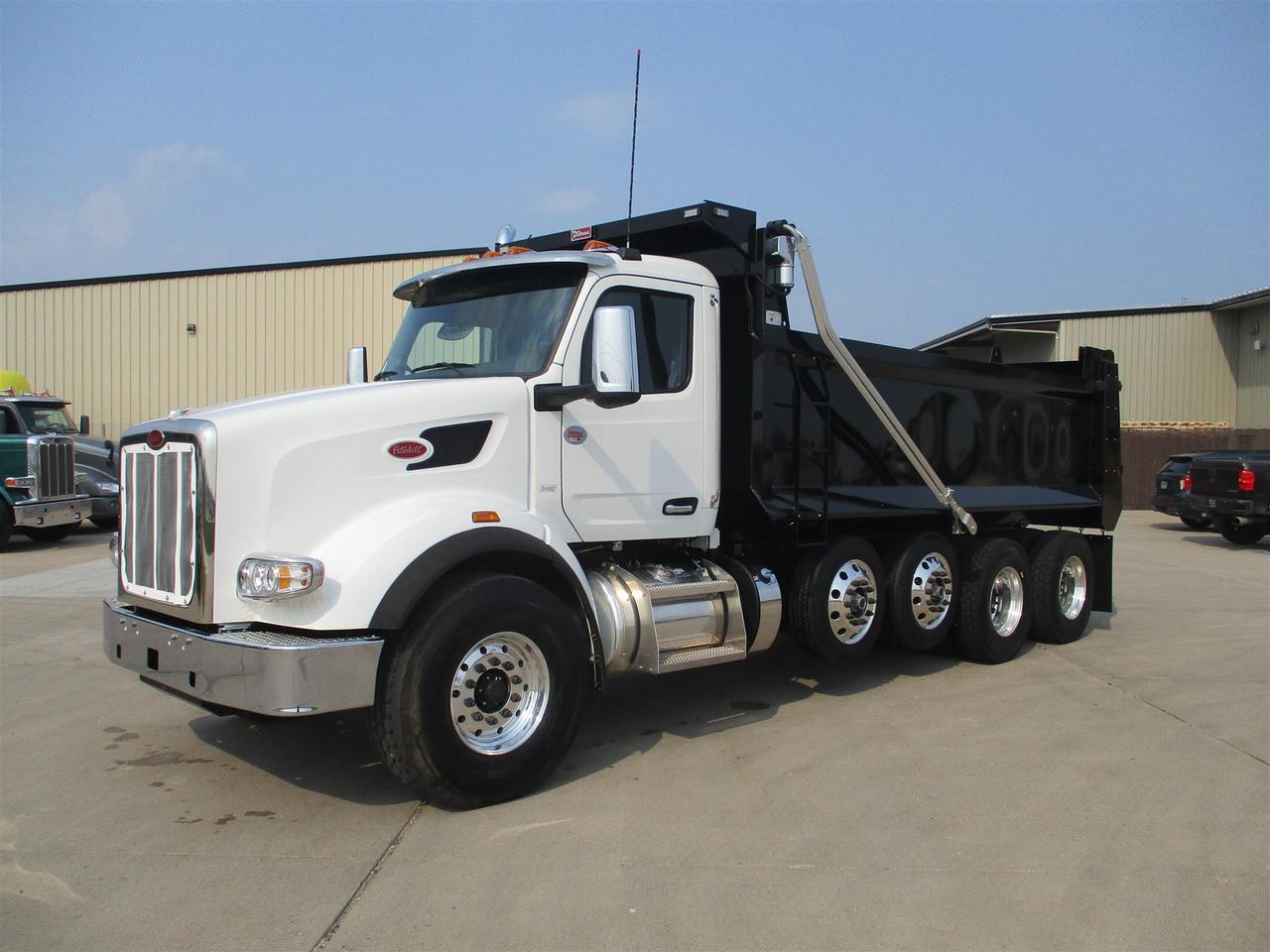 2025 Peterbilt 567 Dump Truck