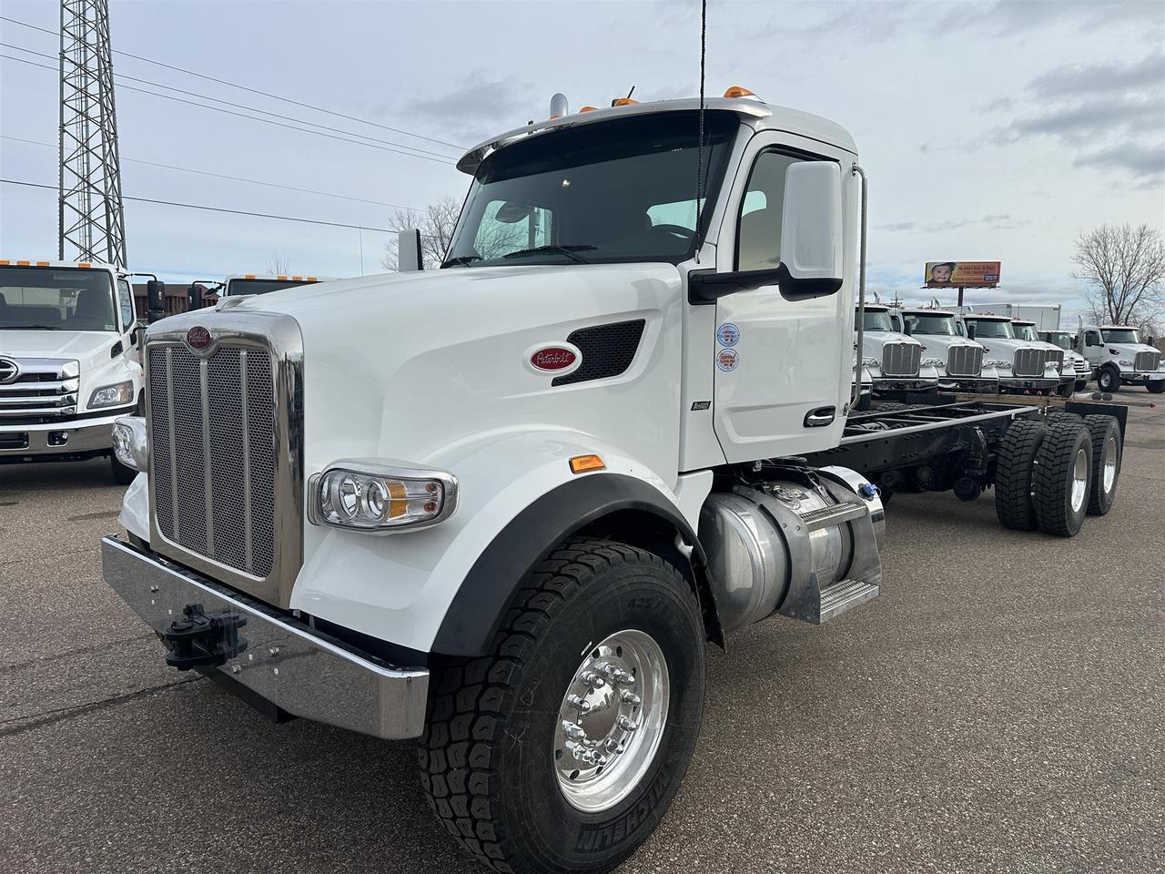2025 Peterbilt 567