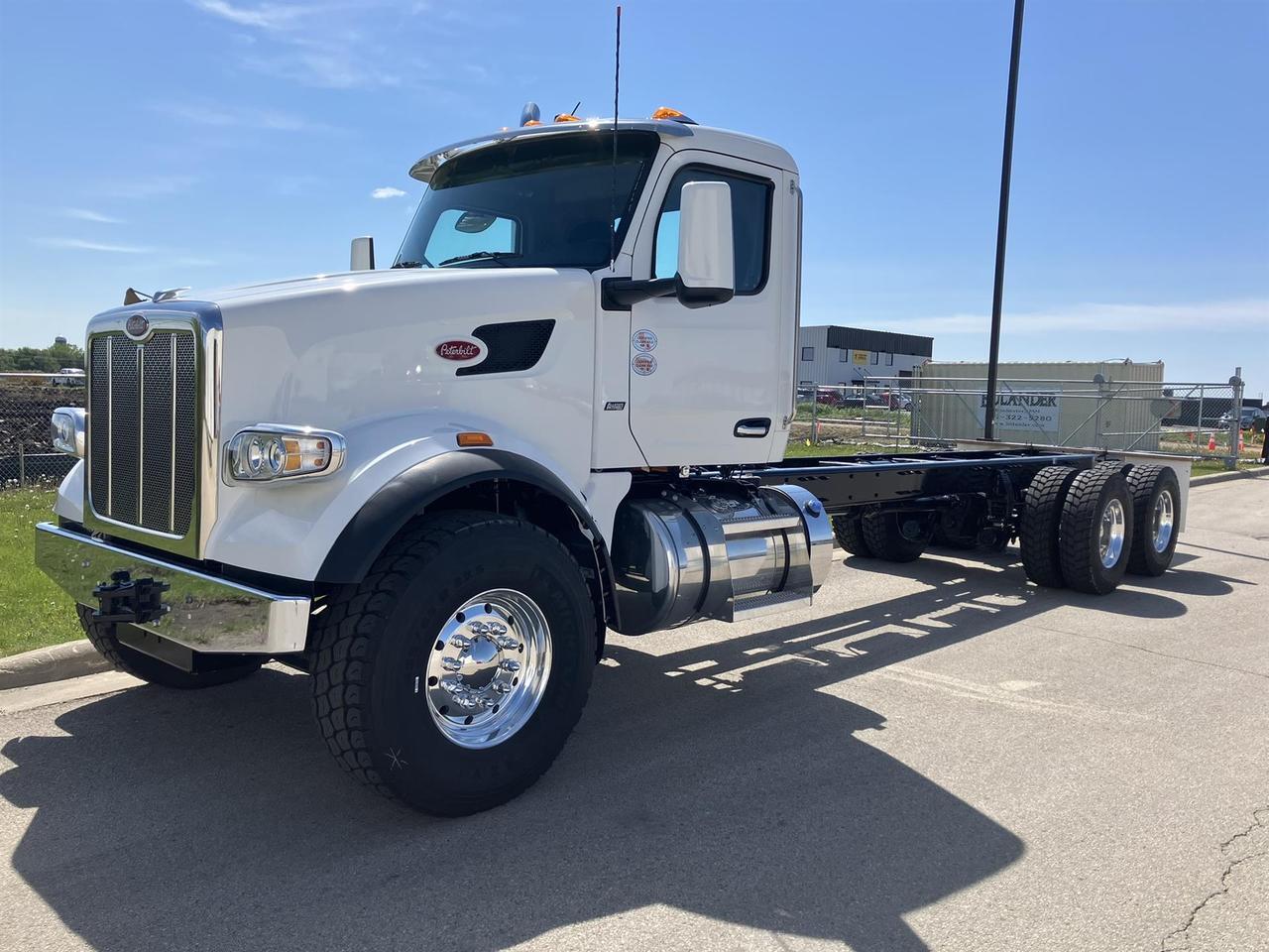 2025 Peterbilt 567