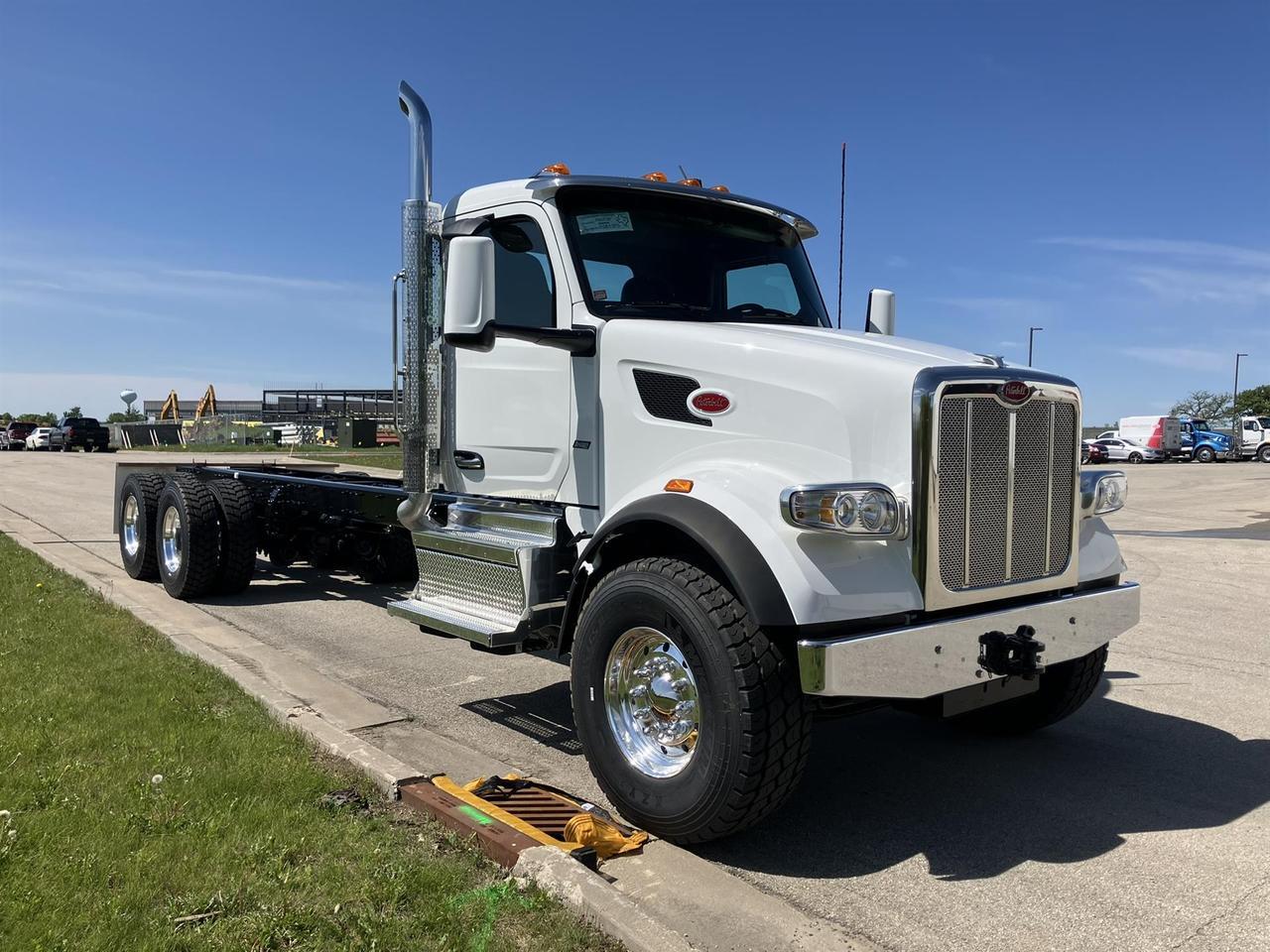 2025 Peterbilt 567