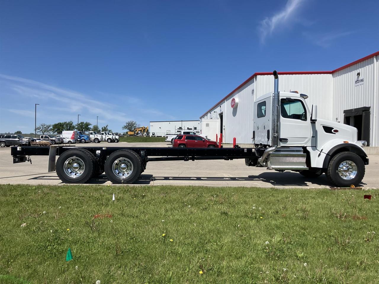 2025 Peterbilt 567 Non South St. Paul MN