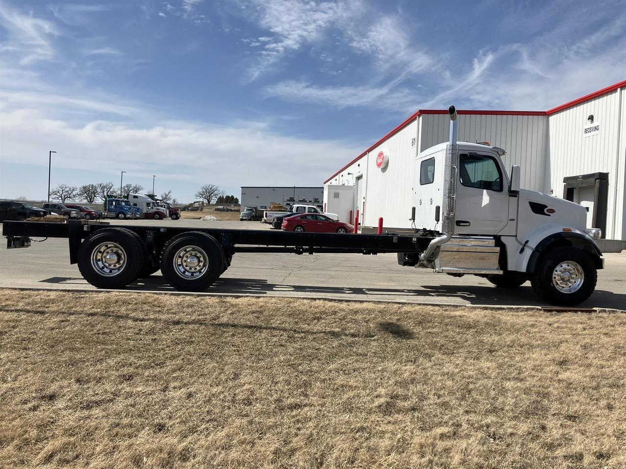 2025 Peterbilt 567 Non South St. Paul MN