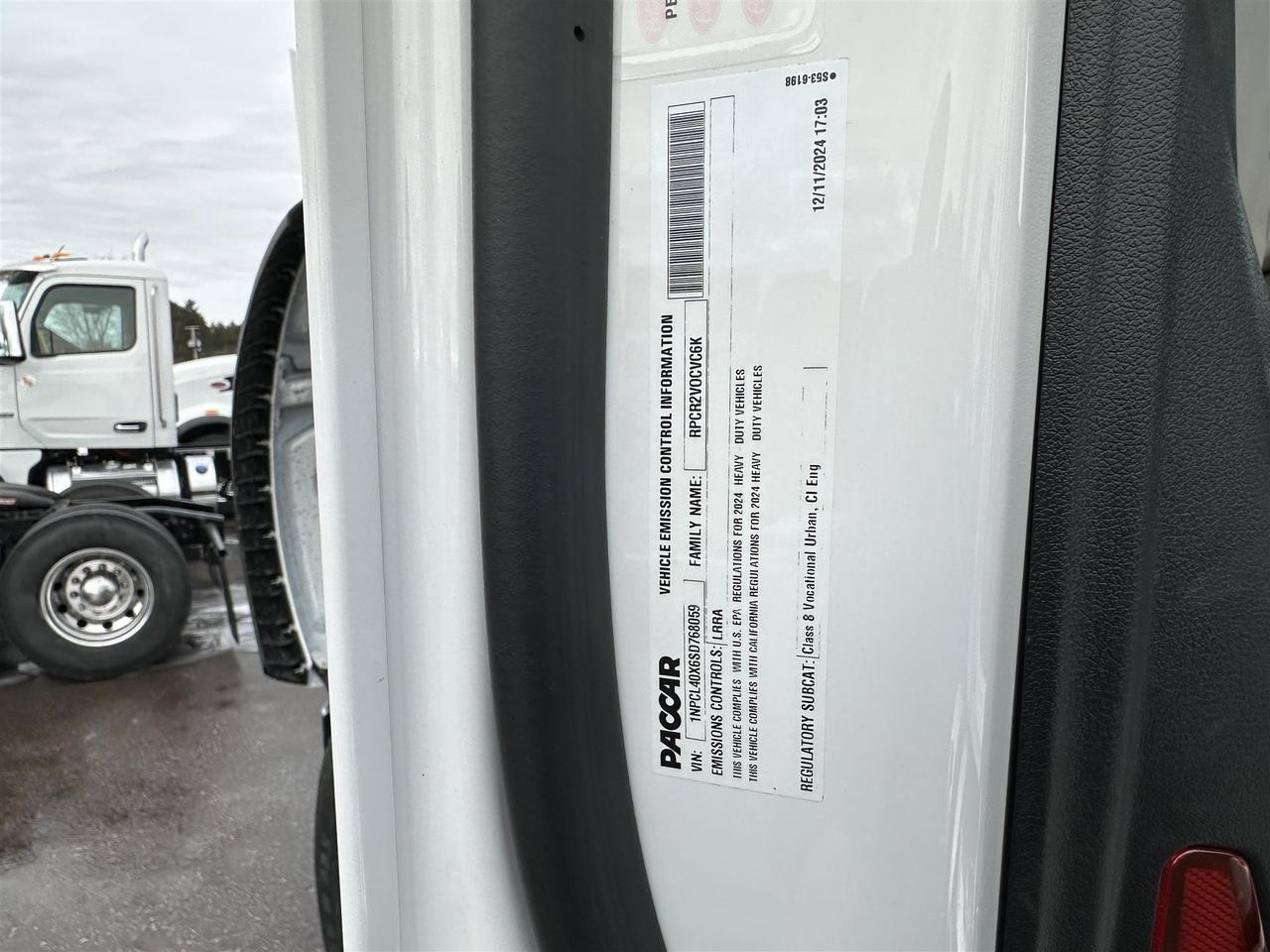 2025 Peterbilt 567 - image 10