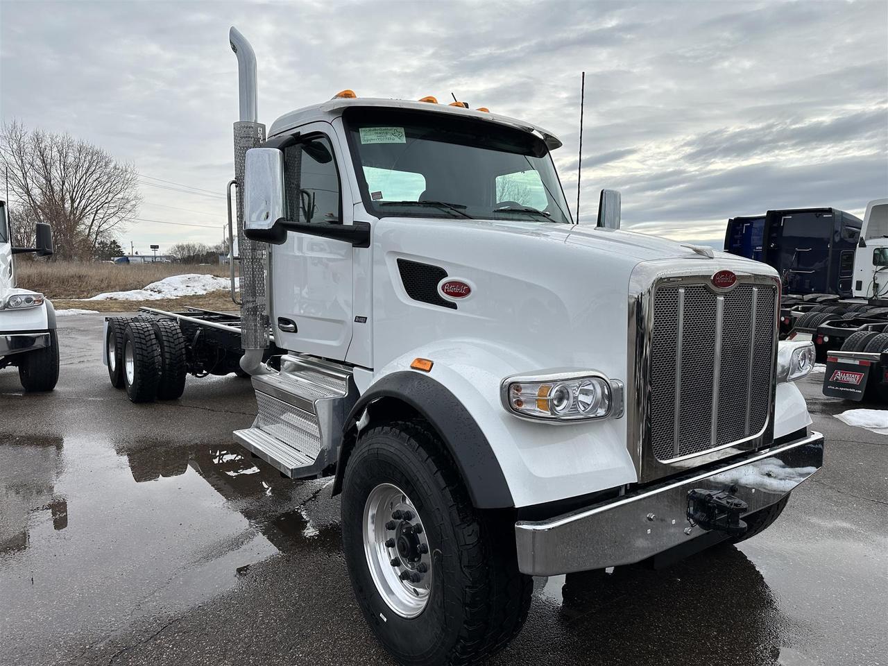 2025 Peterbilt 567
