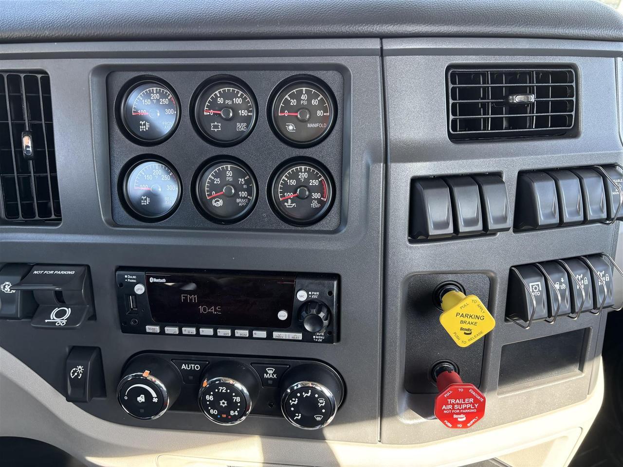 2025 Peterbilt 567 Non South St. Paul MN