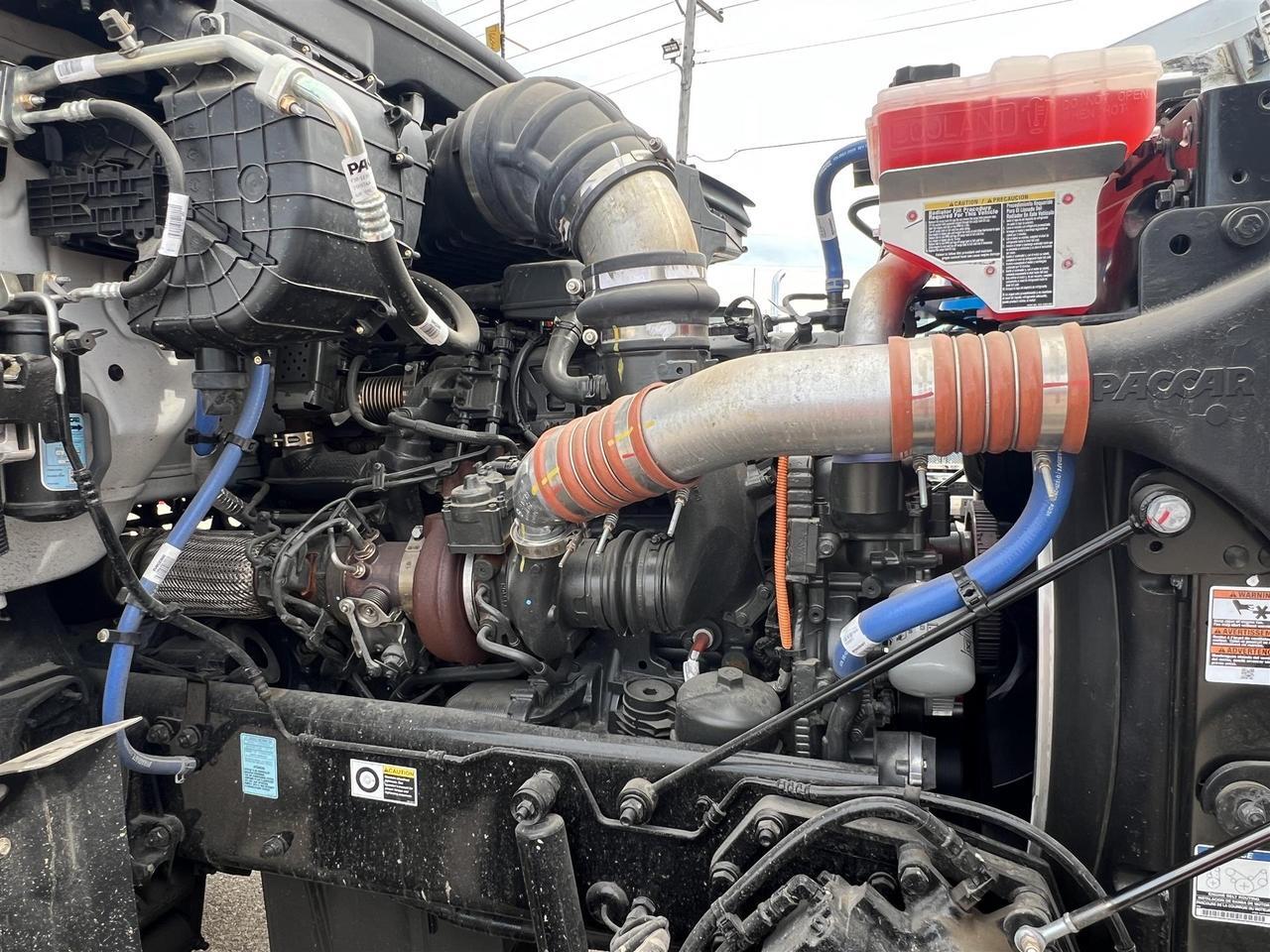 2025 Peterbilt 567 in South St. Paul, MN — photo 8