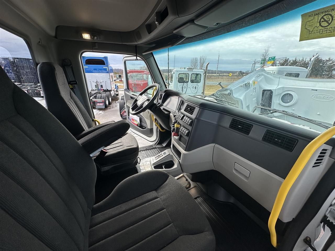 2025 Peterbilt 567 Non South St. Paul MN