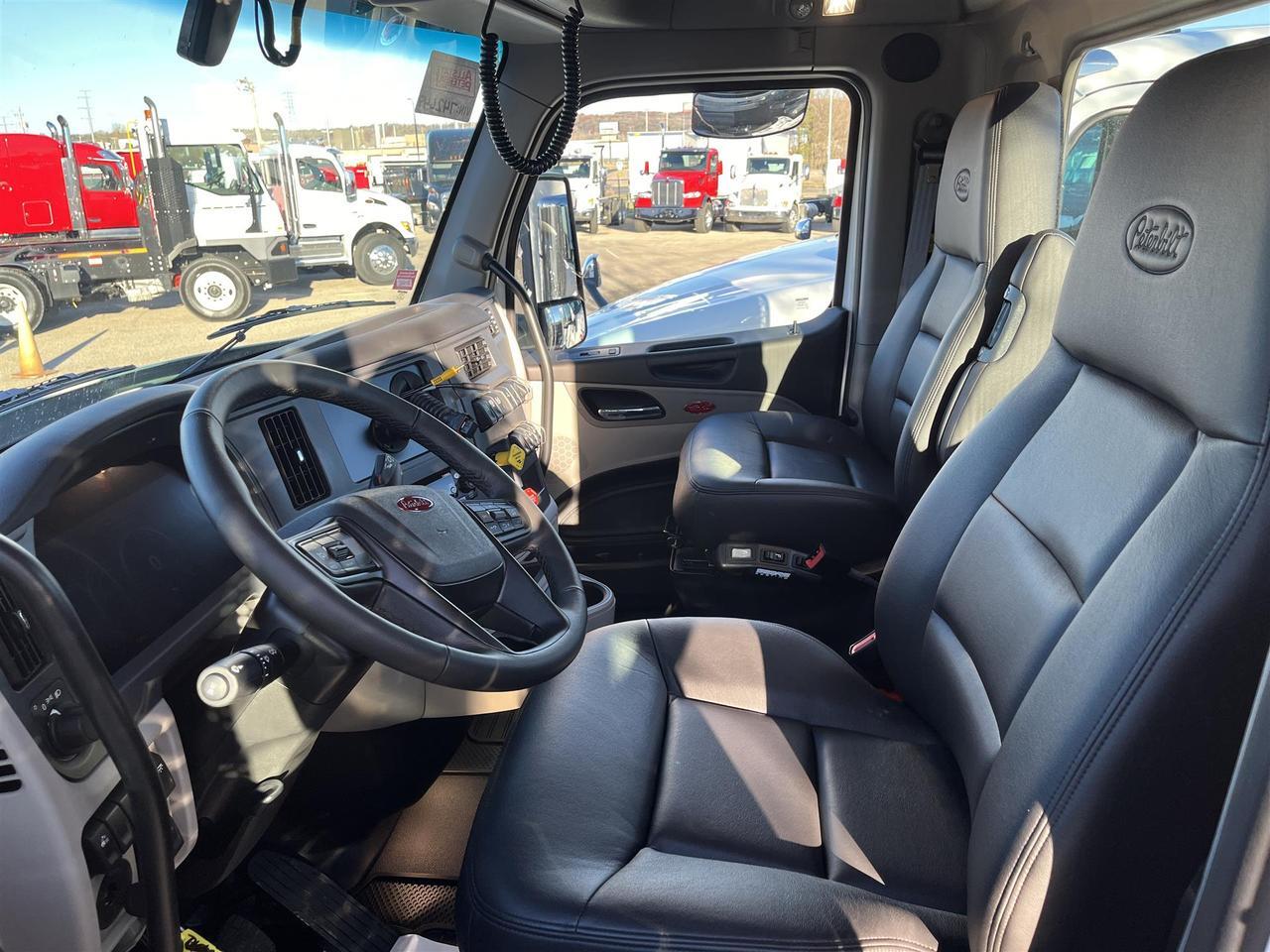 2025 Peterbilt 579 Eau Claire WI