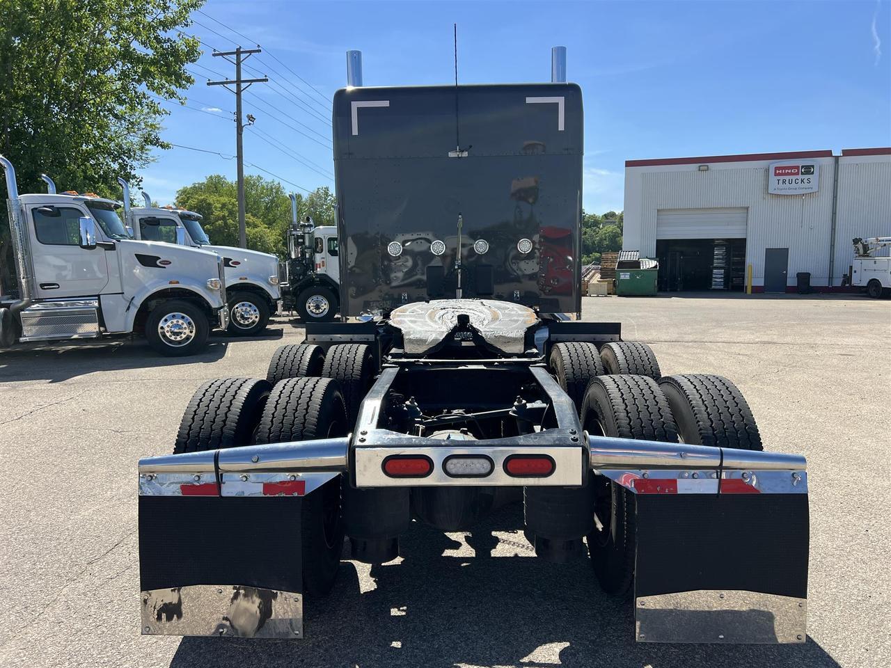 2025 Peterbilt 589 80" Mid Roof South St. Paul MN