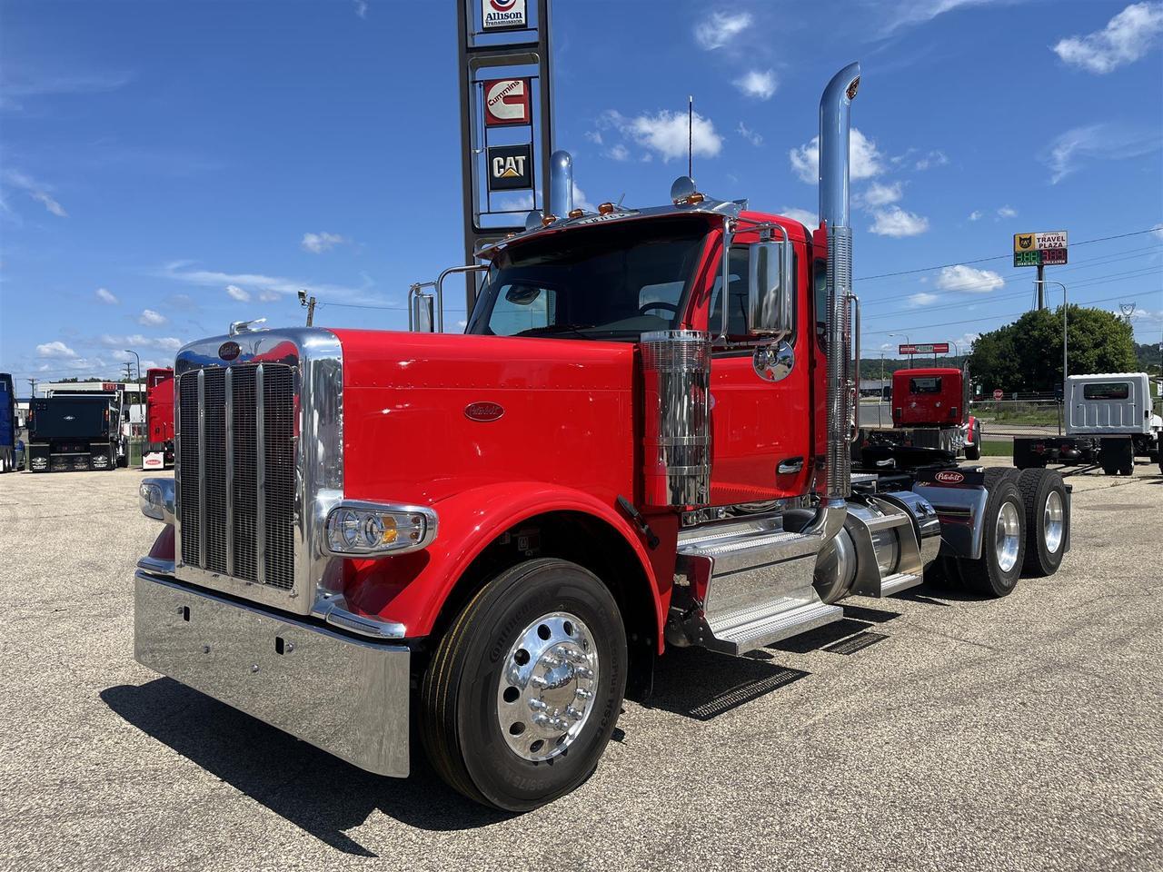 New 2025 Peterbilt 589 Non in South St. Paul MN