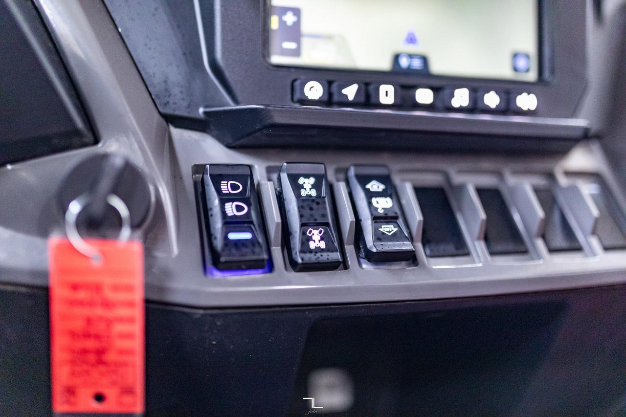 2025 Polaris RZR XP 1000 4x4 Ultimate Nav BCam Winch Red Deer AB