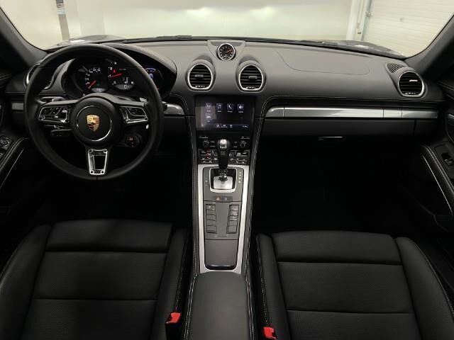 2025 Porsche 718 Cayman Appleton WI