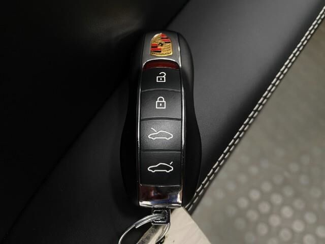 2025 Porsche 718 Cayman Appleton WI