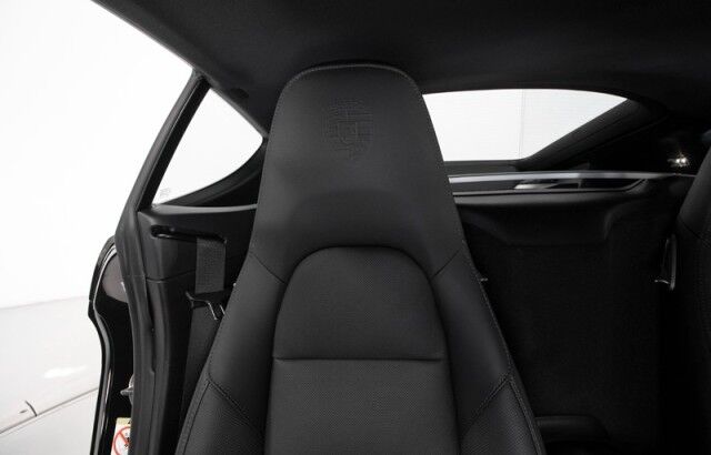 2025 Porsche Cayman photo 42