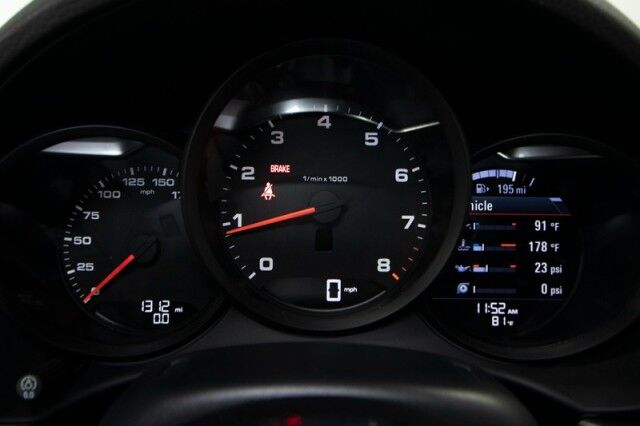 2025 Porsche Cayman photo 21